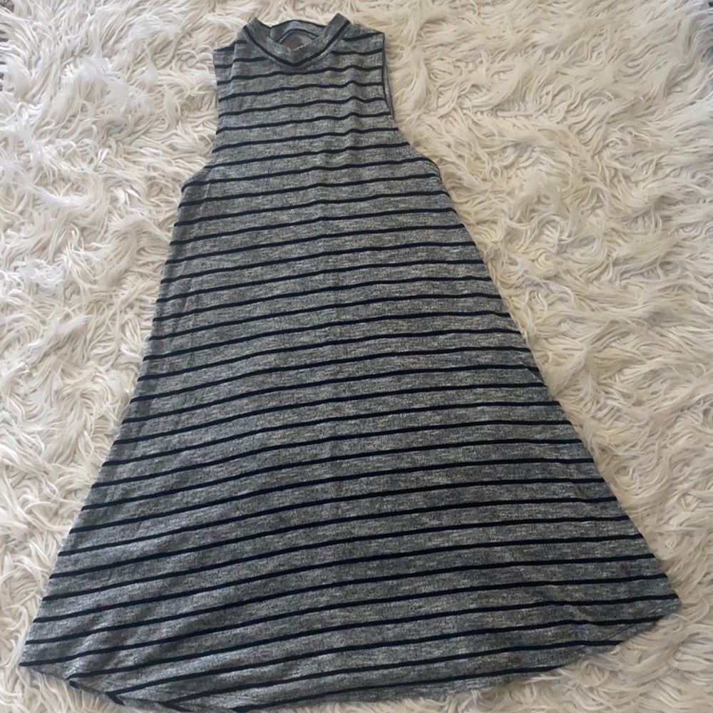 Love fire striped keyhole back dress size small